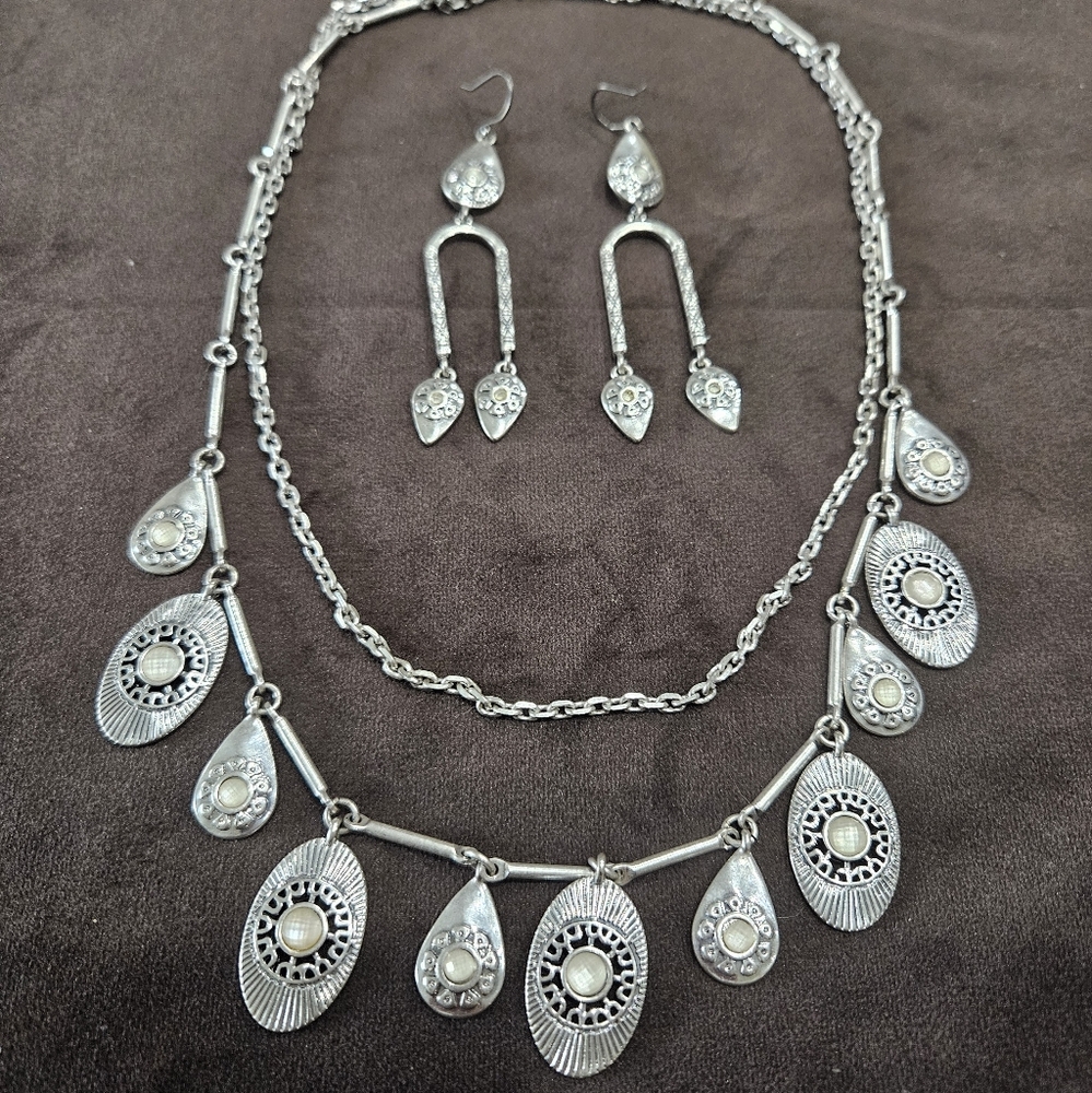 Lucky Brand Silver Teardrop Necklace